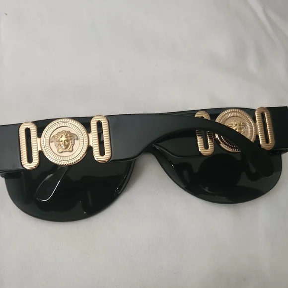 Versace Sunglasses - Picture 6 of 9